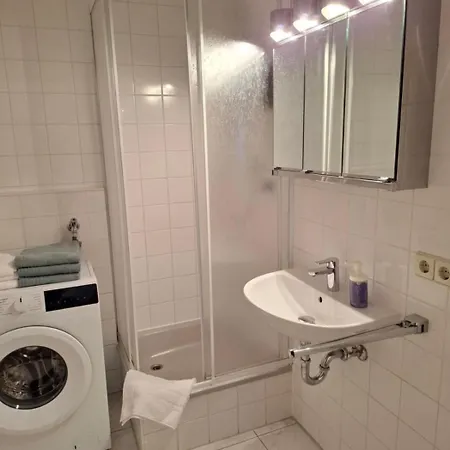 Ruhige Und Praktisch Moeblierte 2 Zi 52 Qm Apartamento