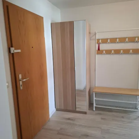 Ruhige Und Praktisch Moeblierte 2 Zi 52 Qm Apartment *