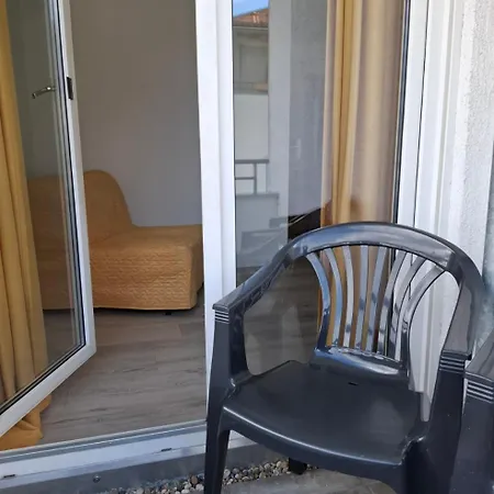 Ruhige Und Praktisch Moeblierte 2 Zi 52 Qm Plochingen