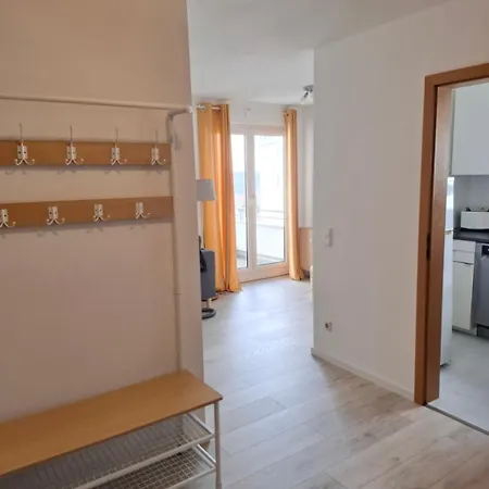 Ruhige Und Praktisch Moeblierte 2 Zi 52 Qm