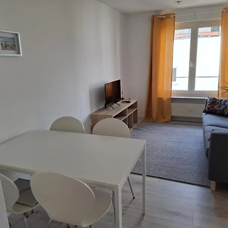 Ruhige Und Praktisch Moeblierte 2 Zi 52 Qm Plochingen