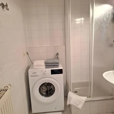 Ruhige Und Praktisch Moeblierte 2 Zi 52 Qm * Plochingen