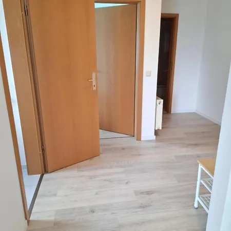 Ruhige Und Praktisch Moeblierte 2 Zi 52 Qm