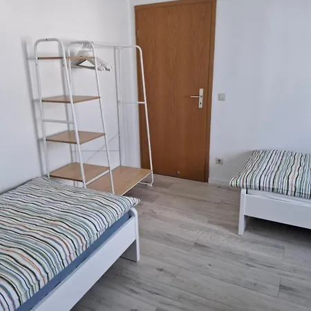 Ruhige Und Praktisch Moeblierte 2 Zi 52 Qm Apartamento *