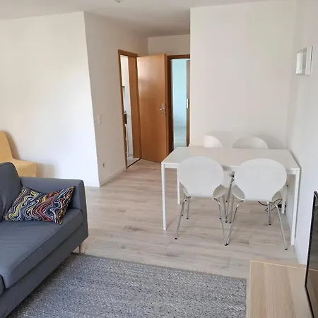 Ruhige Und Praktisch Moeblierte 2 Zi 52 Qm * Plochingen