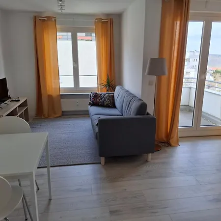 Ruhige Und Praktisch Moeblierte 2 Zi 52 Qm *